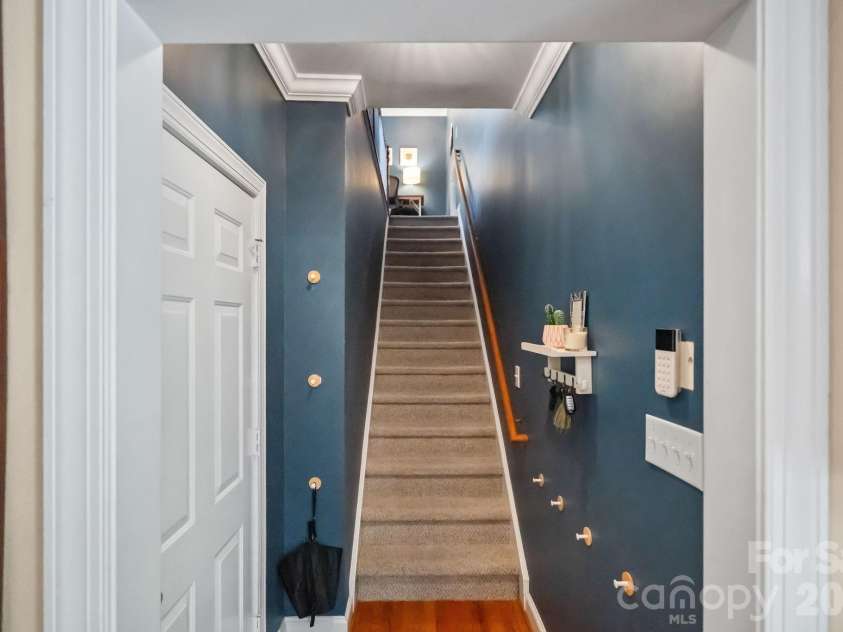 2401 Flagstick Drive, Matthews, NC 28104.  MLS# CAR4421342, YatesRealty ID 49362. 