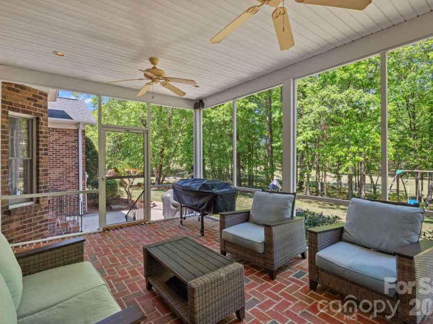 2401 Flagstick Drive, Matthews, NC 28104.  MLS# CAR4421342, YatesRealty ID 49362. 