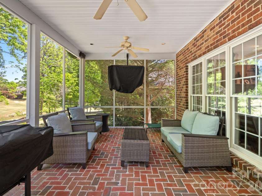 2401 Flagstick Drive, Matthews, NC 28104.  MLS# CAR4421342, YatesRealty ID 49362. 