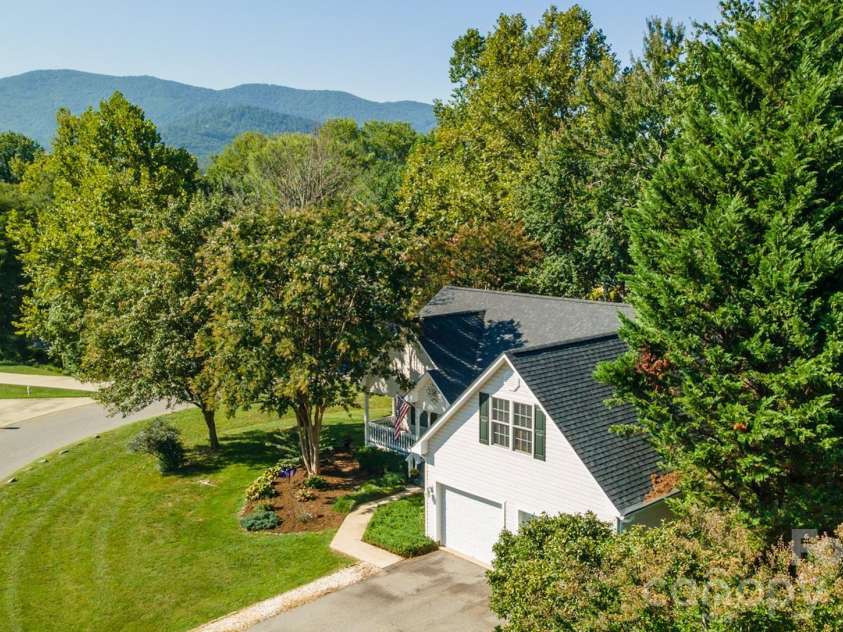 38 Eden Glen Road, Black Mountain, NC 28711.  MLS# CAR4421255, YatesRealty ID 49363. 38 Eden Glen Rd