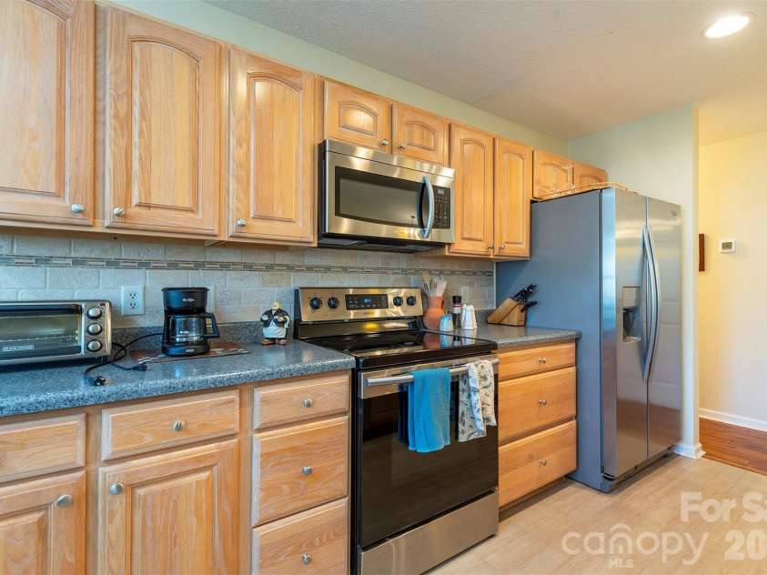 38 Eden Glen Road, Black Mountain, NC 28711.  MLS# CAR4421255, YatesRealty ID 49363. 