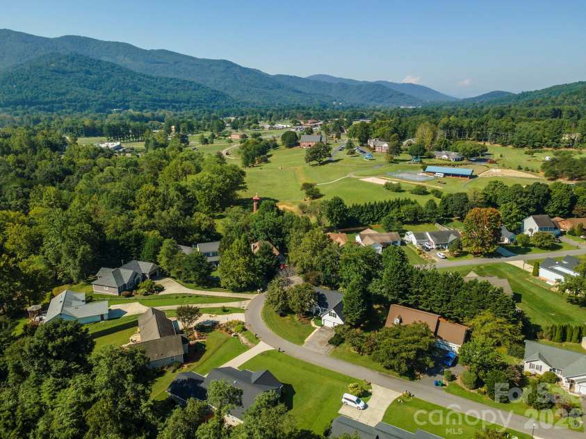 38 Eden Glen Road, Black Mountain, NC 28711.  MLS# CAR4421255, YatesRealty ID 49363. 