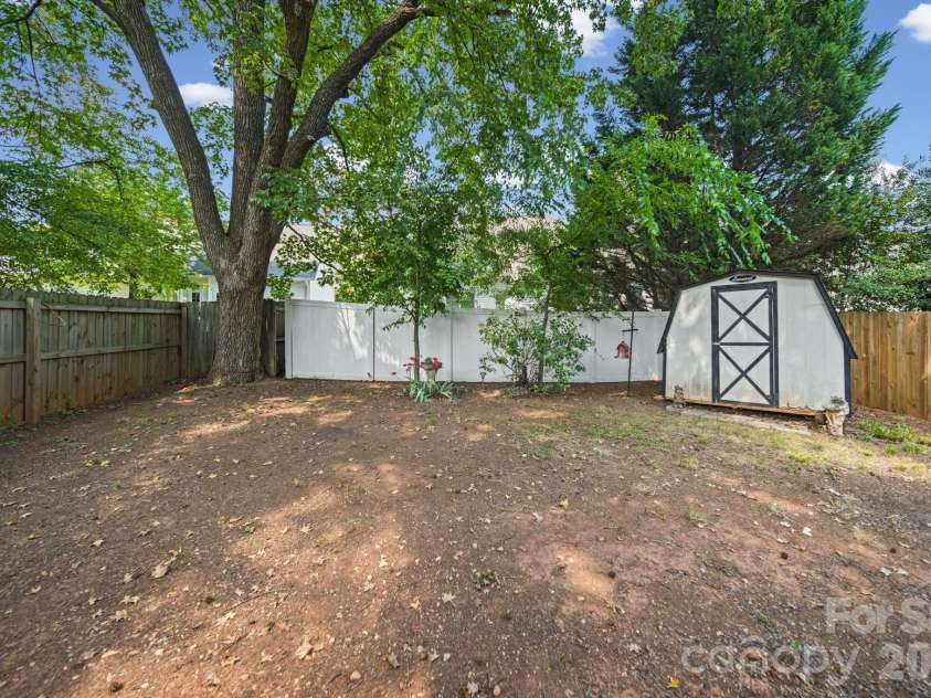 215 Small Street, Kannapolis, NC 28083.  MLS# CAR4422422, YatesRealty ID 49364. 