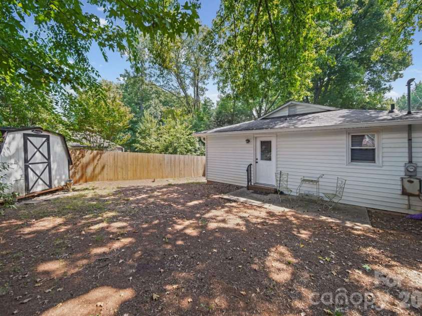 215 Small Street, Kannapolis, NC 28083.  MLS# CAR4422422, YatesRealty ID 49364. 