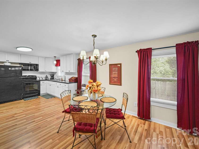 215 Small Street, Kannapolis, NC 28083.  MLS# CAR4422422, YatesRealty ID 49364. 