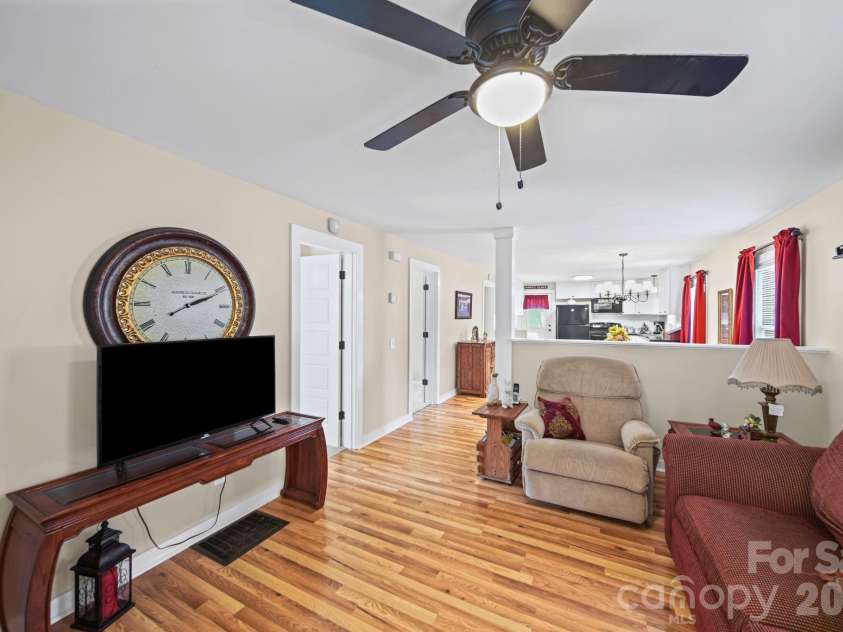 215 Small Street, Kannapolis, NC 28083.  MLS# CAR4422422, YatesRealty ID 49364. 