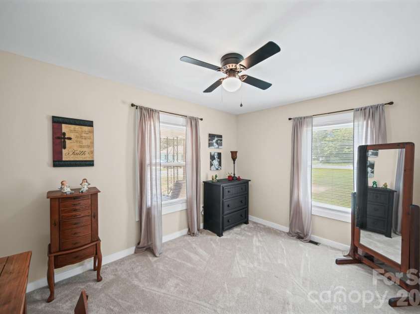 215 Small Street, Kannapolis, NC 28083.  MLS# CAR4422422, YatesRealty ID 49364. 