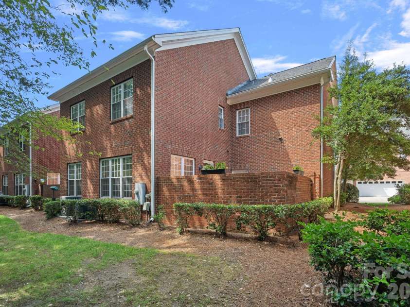 6415 Wakehurst Road, Charlotte, NC 28226.  MLS# CAR4420988, YatesRealty ID 49365. Rear view of home