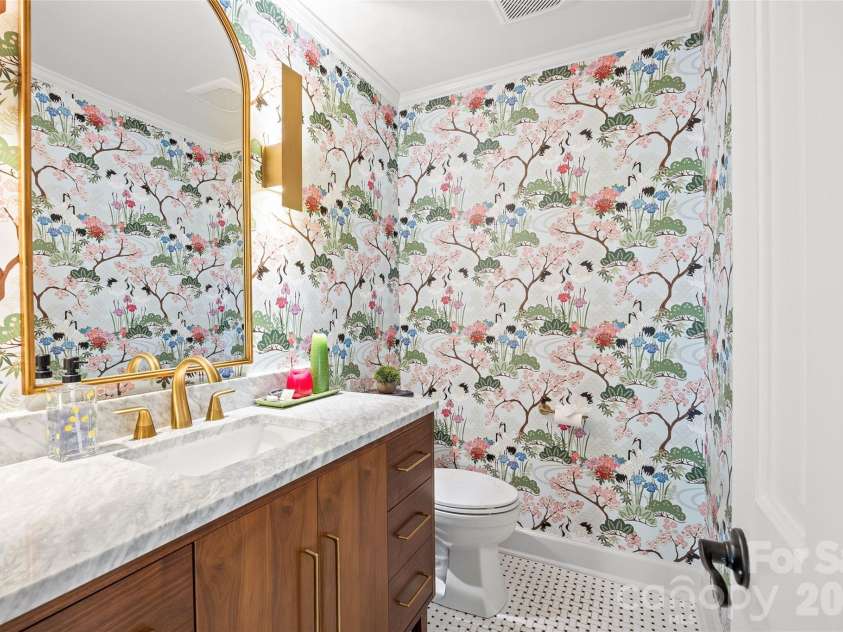 2710 Wamath Drive, Charlotte, NC 28210.  MLS# CAR4420927, YatesRealty ID 49366. 