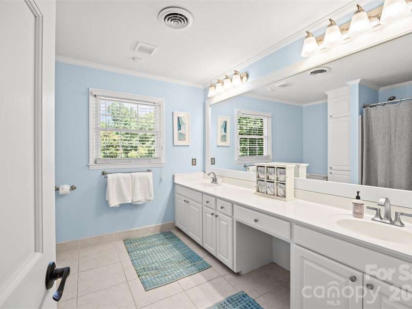 2710 Wamath Drive, Charlotte, NC 28210.  MLS# CAR4420927, YatesRealty ID 49366. 