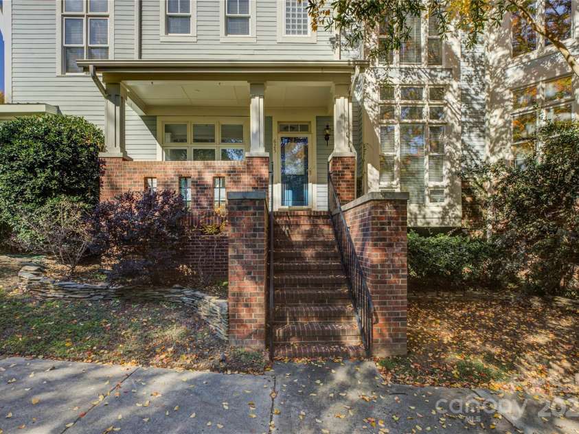 625 Myers Street, Charlotte, NC 28202.  MLS# CAR4290771, YatesRealty ID 49366. 