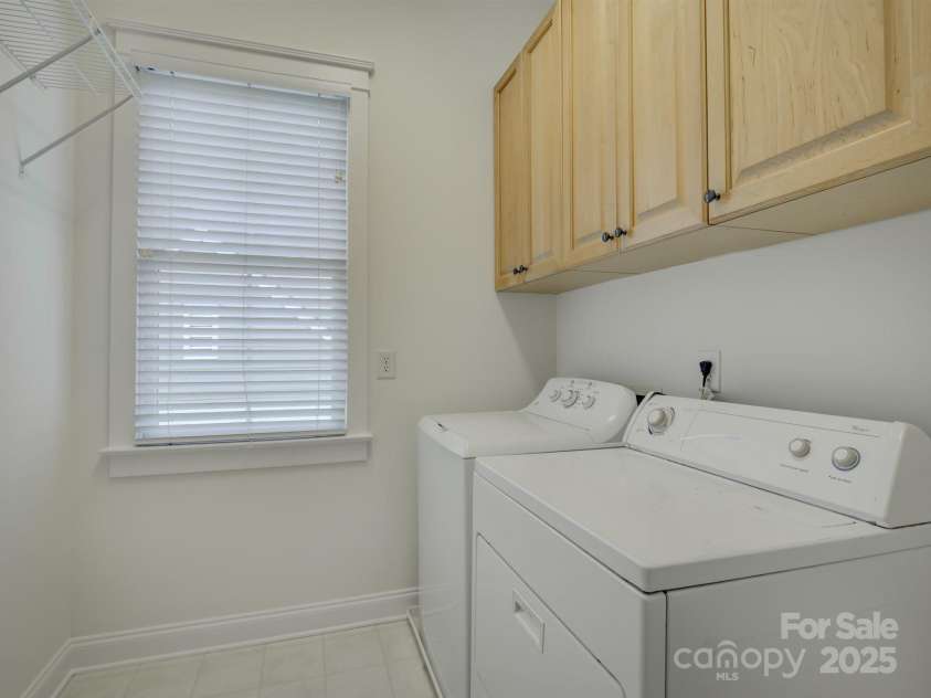 625 Myers Street, Charlotte, NC 28202.  MLS# CAR4290771, YatesRealty ID 49366. Laundry room w/storage