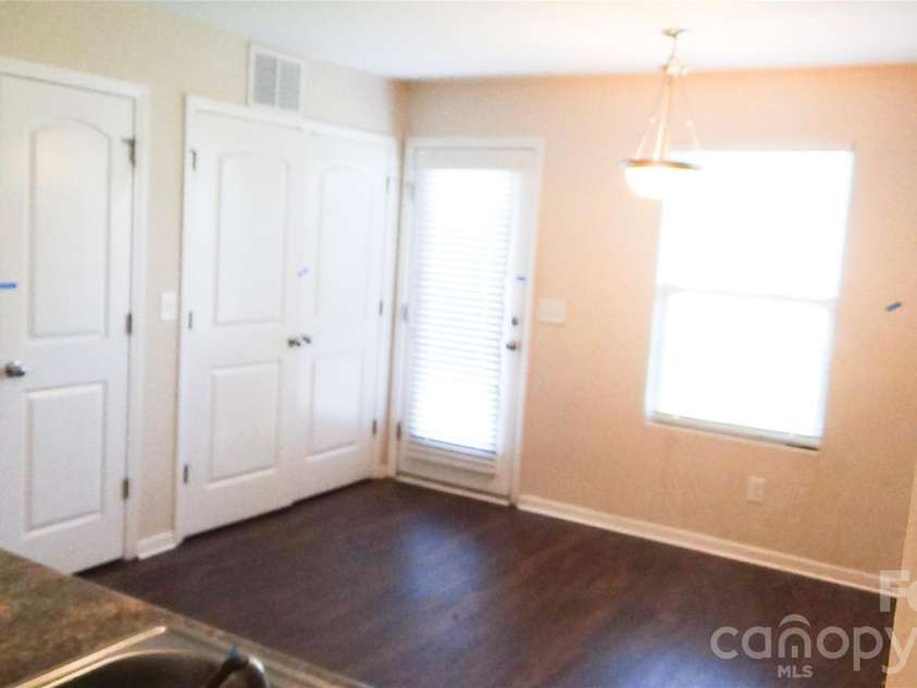 10738 Derryrush Drive, Charlotte, NC 28213.  MLS# CAR4421082, YatesRealty ID 49367. 