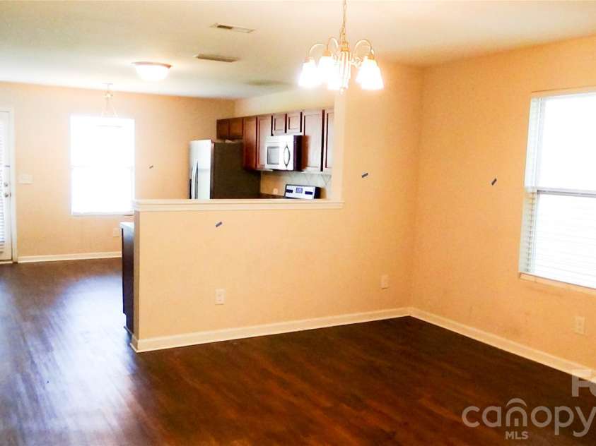 10738 Derryrush Drive, Charlotte, NC 28213.  MLS# CAR4421082, YatesRealty ID 49367. 