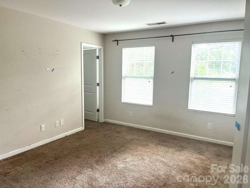 10738 Derryrush Drive, Charlotte, NC 28213.  MLS# CAR4421082, YatesRealty ID 49367. 