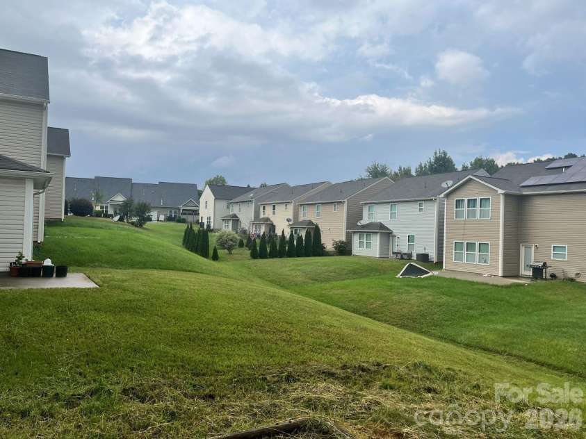 10738 Derryrush Drive, Charlotte, NC 28213.  MLS# CAR4421082, YatesRealty ID 49367. 