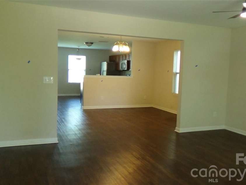 10738 Derryrush Drive, Charlotte, NC 28213.  MLS# CAR4421082, YatesRealty ID 49367. Formal Dinning Room