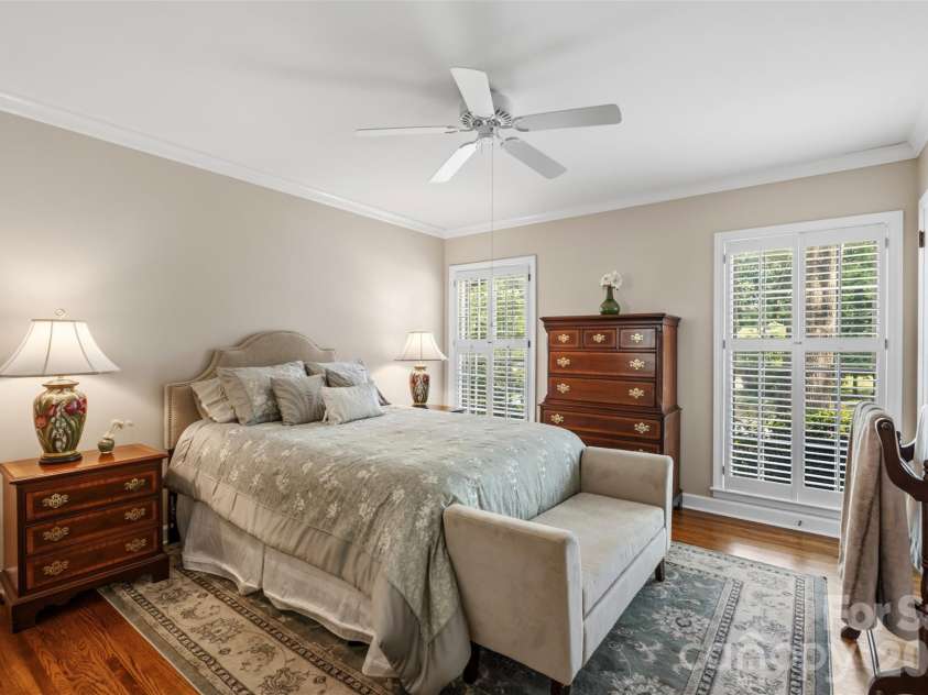 1009 Bearmore Drive, Charlotte, NC 28211.  MLS# CAR4421077, YatesRealty ID 49368. 