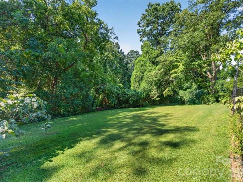 1035 Belvedere Avenue, Gastonia, NC 28054.  MLS# CAR4420440, YatesRealty ID 49369. 