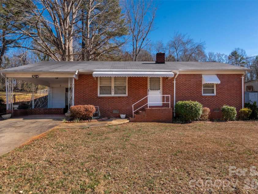 1631 Lincoln Drive, Shelby, NC 28152.  MLS# CAR4338674, YatesRealty ID 4937. 