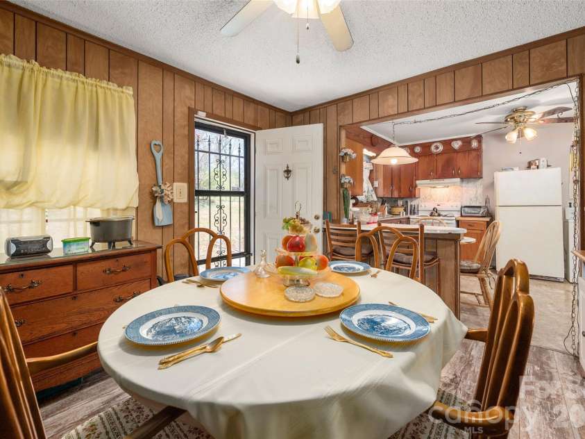 1631 Lincoln Drive, Shelby, NC 28152.  MLS# CAR4338674, YatesRealty ID 4937. 