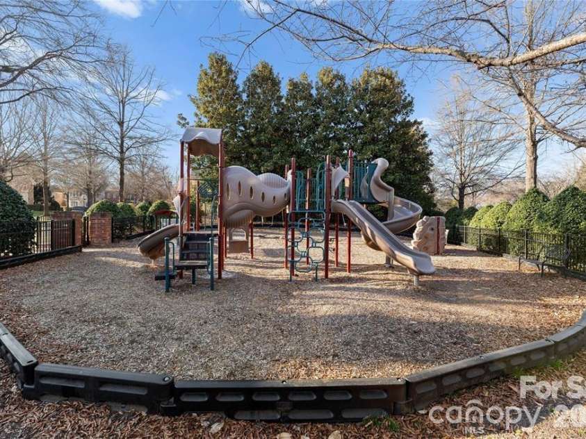 8820 Heydon Hall Circle, Charlotte, NC 28210.  MLS# CAR4420660, YatesRealty ID 49370. 