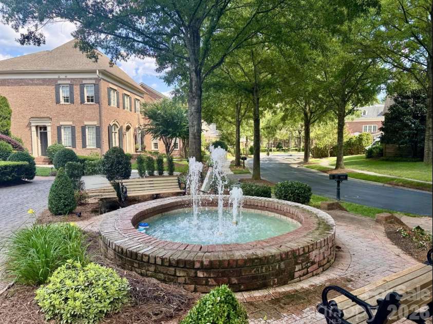 8820 Heydon Hall Circle, Charlotte, NC 28210.  MLS# CAR4420660, YatesRealty ID 49370. 