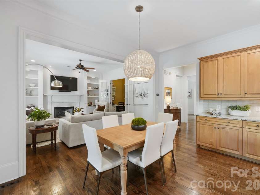 8820 Heydon Hall Circle, Charlotte, NC 28210.  MLS# CAR4420660, YatesRealty ID 49370. 