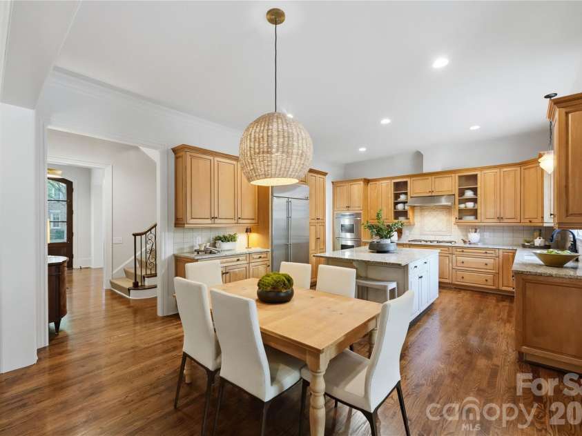 8820 Heydon Hall Circle, Charlotte, NC 28210.  MLS# CAR4420660, YatesRealty ID 49370. 