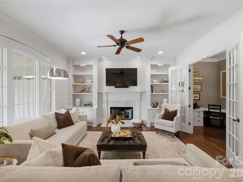 8820 Heydon Hall Circle, Charlotte, NC 28210.  MLS# CAR4420660, YatesRealty ID 49370. 