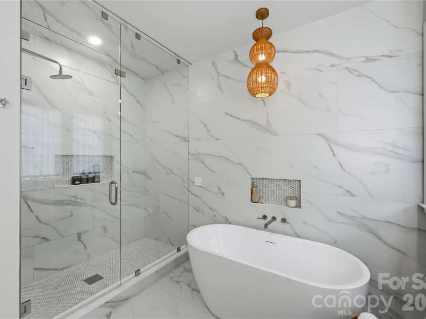 8820 Heydon Hall Circle, Charlotte, NC 28210.  MLS# CAR4420660, YatesRealty ID 49370. 