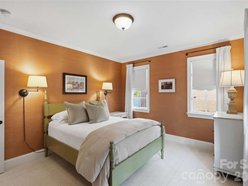 8820 Heydon Hall Circle, Charlotte, NC 28210.  MLS# CAR4420660, YatesRealty ID 49370. 