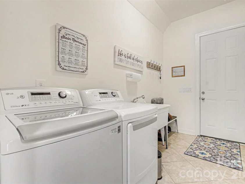 1613 Painted Horse Drive, Indian Trail, NC 28079.  MLS# CAR4420464, YatesRealty ID 49371. 
