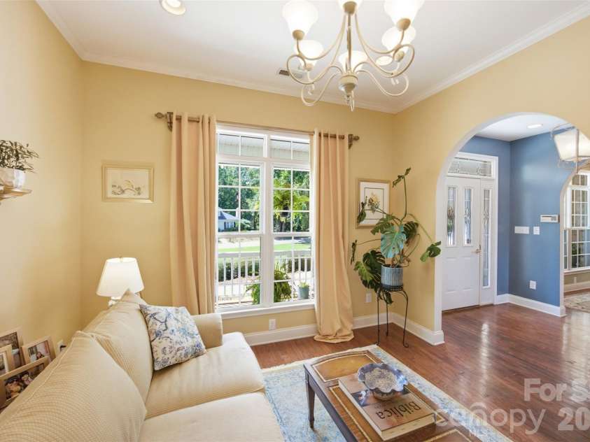 401 Armstrong Drive, Belmont, NC 28012.  MLS# CAR4420913, YatesRealty ID 49372. 