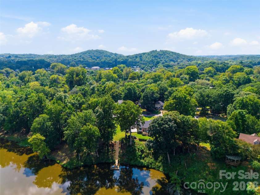401 Armstrong Drive, Belmont, NC 28012.  MLS# CAR4420913, YatesRealty ID 49372. 