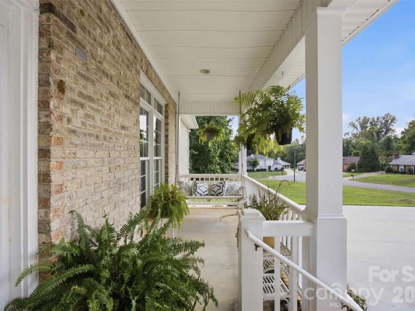 401 Armstrong Drive, Belmont, NC 28012.  MLS# CAR4420913, YatesRealty ID 49372. Covered Front Porch