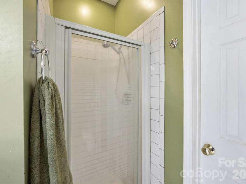 401 Armstrong Drive, Belmont, NC 28012.  MLS# CAR4420913, YatesRealty ID 49372. Shower in Primary Bath