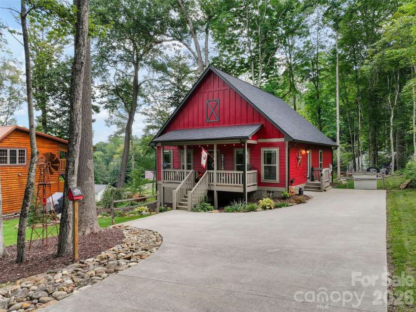 545 Twinbrook Lane, Maggie Valley, NC 28751.  MLS# CAR4418953, YatesRealty ID 49374. 