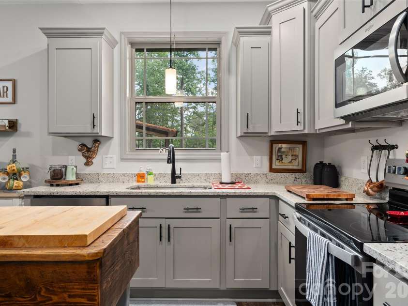 545 Twinbrook Lane, Maggie Valley, NC 28751.  MLS# CAR4418953, YatesRealty ID 49374. 