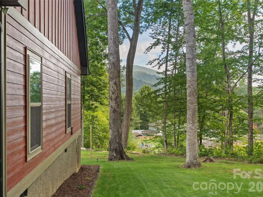 545 Twinbrook Lane, Maggie Valley, NC 28751.  MLS# CAR4418953, YatesRealty ID 49374. 