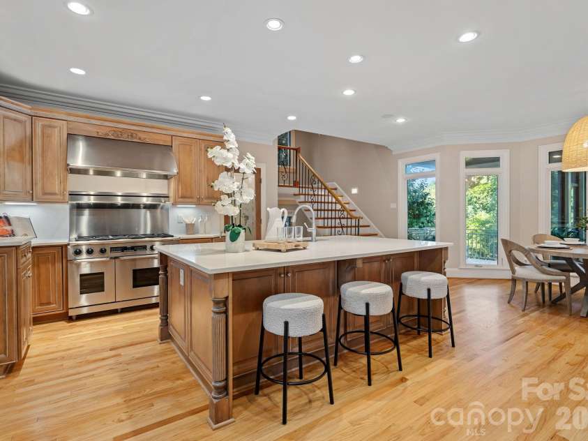 177 Great Point Drive, Mooresville, NC 28117.  MLS# CAR4419251, YatesRealty ID 49376. 