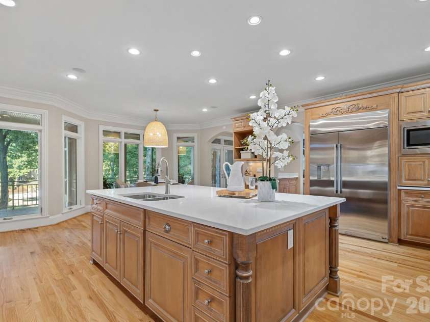 177 Great Point Drive, Mooresville, NC 28117.  MLS# CAR4419251, YatesRealty ID 49376. 