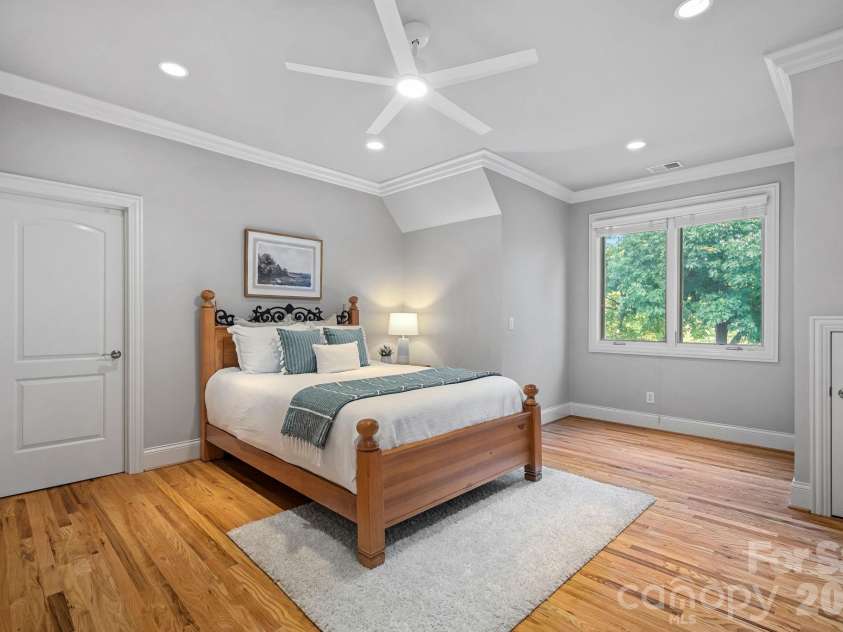 177 Great Point Drive, Mooresville, NC 28117.  MLS# CAR4419251, YatesRealty ID 49376. 