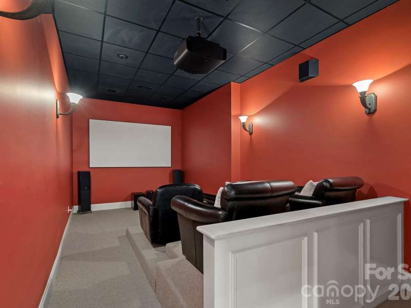 177 Great Point Drive, Mooresville, NC 28117.  MLS# CAR4419251, YatesRealty ID 49376. 