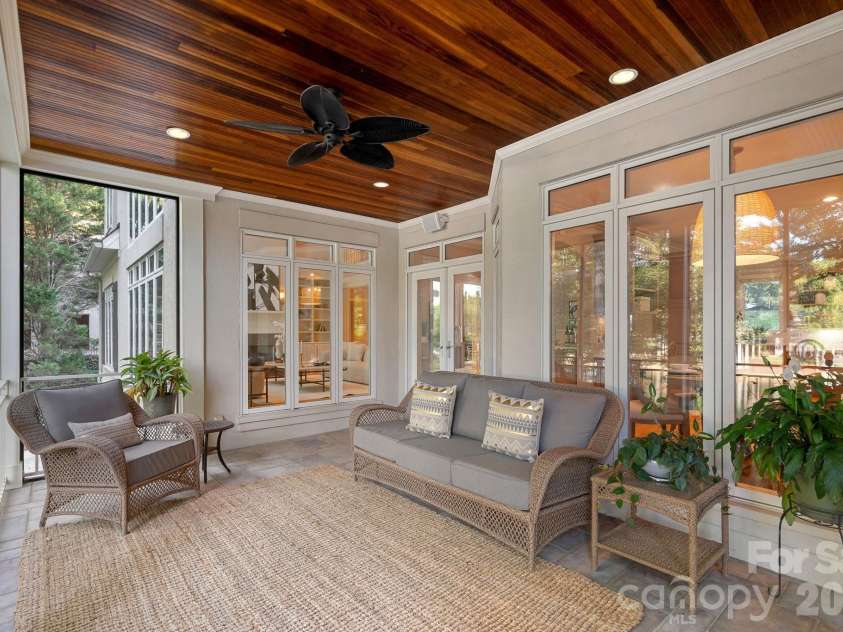 177 Great Point Drive, Mooresville, NC 28117.  MLS# CAR4419251, YatesRealty ID 49376. 