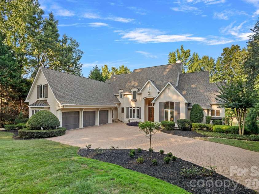 177 Great Point Drive, Mooresville, NC 28117.  MLS# CAR4419251, YatesRealty ID 49376. 