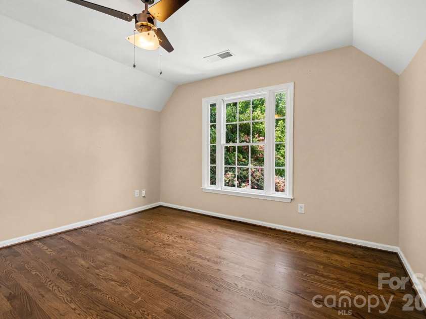 1924 DeArmon Drive, Charlotte, NC 28205.  MLS# CAR4419940, YatesRealty ID 49377. 