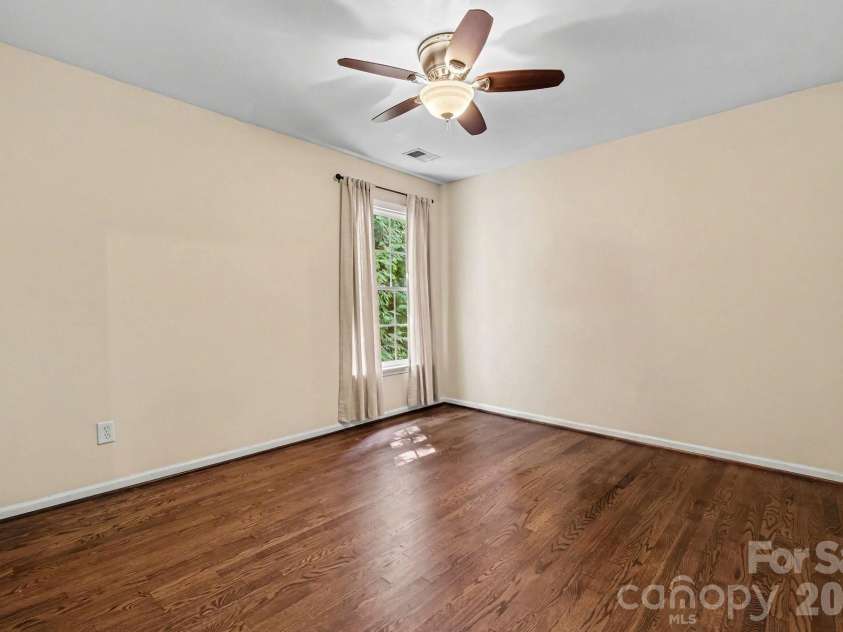 1924 DeArmon Drive, Charlotte, NC 28205.  MLS# CAR4419940, YatesRealty ID 49377. 