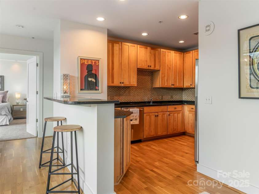 60 Market Street, Asheville, NC 28801.  MLS# CAR4279088, YatesRealty ID 4938. 