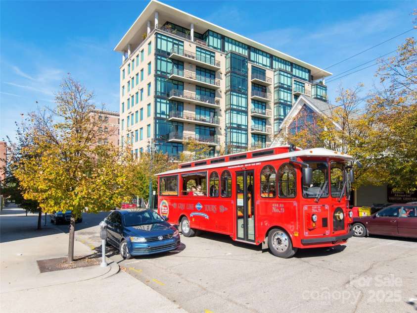 60 Market Street, Asheville, NC 28801.  MLS# CAR4279088, YatesRealty ID 4938. 